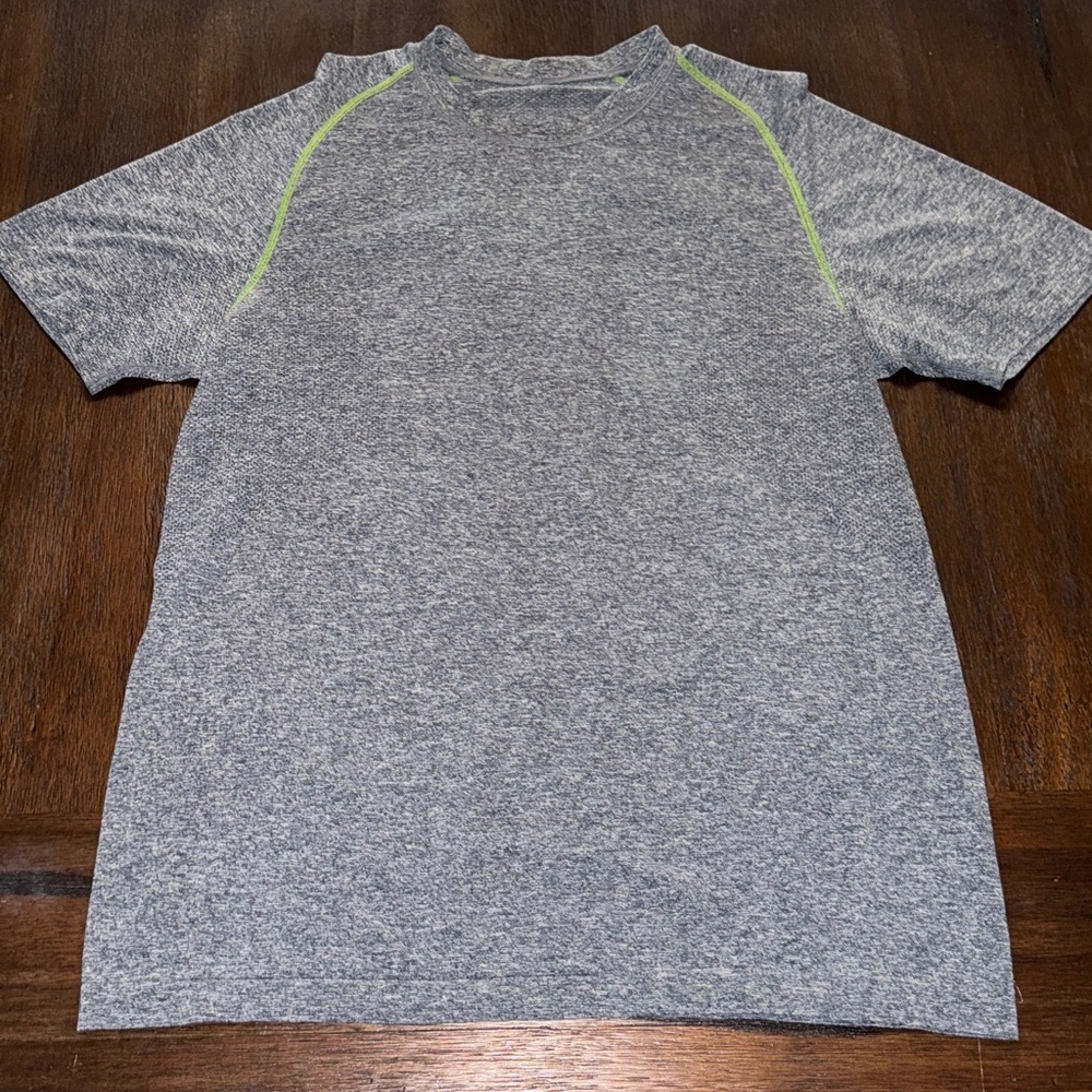 Lululemon Metal Vent Tech Shirt Large